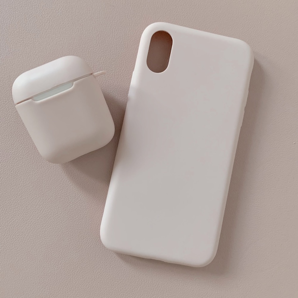 Pink iPhone XR case and matching air pod case